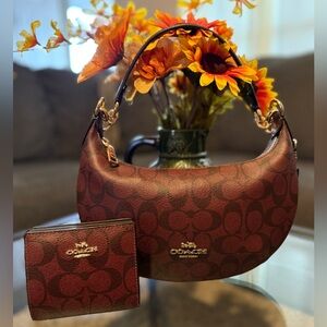 Coach Payton Small Hobo
Shoulder Bag in the color Oxblood
Red or Burgundy